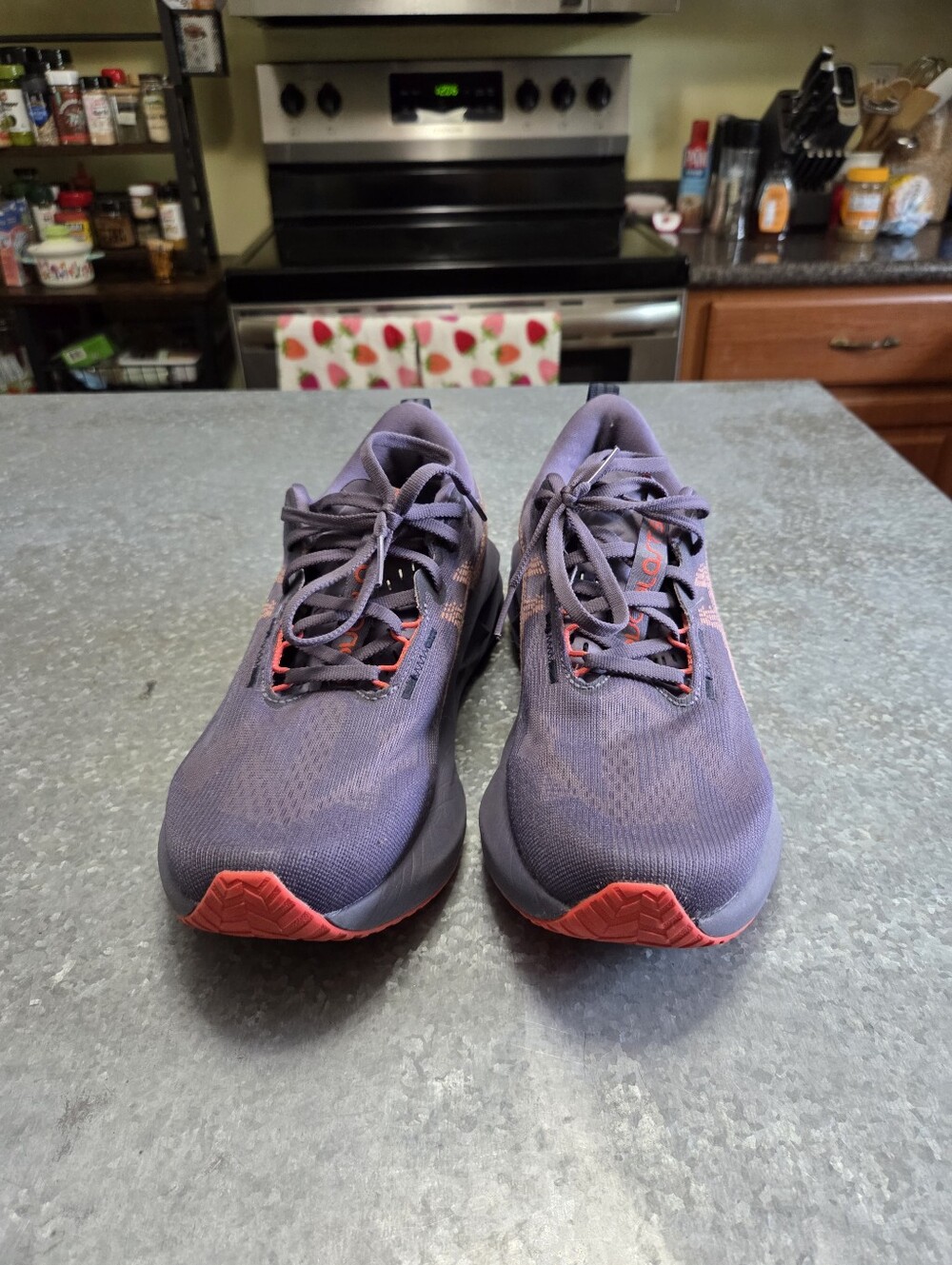 Asics Novablast 5 In Grey/Purple/Coral Reef Womens Size 9.5/ Mens Size 8 - Picture 4 of 10